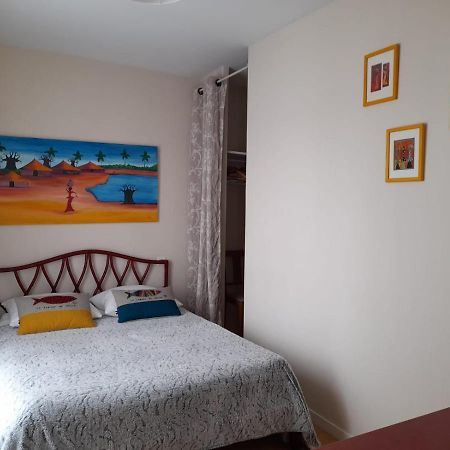 Appt Cosy 65 M2 Coeur De Ville A 150 M De La Plage Royan Exteriör bild