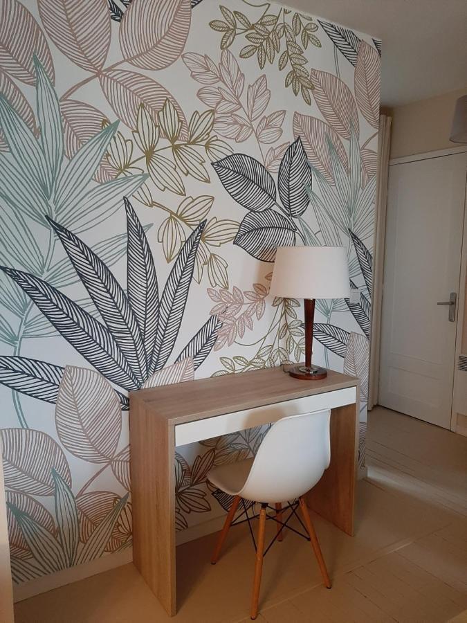 Appt Cosy 65 M2 Coeur De Ville A 150 M De La Plage Royan Exteriör bild