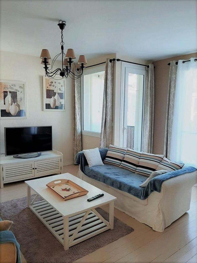 Appt Cosy 65 M2 Coeur De Ville A 150 M De La Plage Royan Exteriör bild